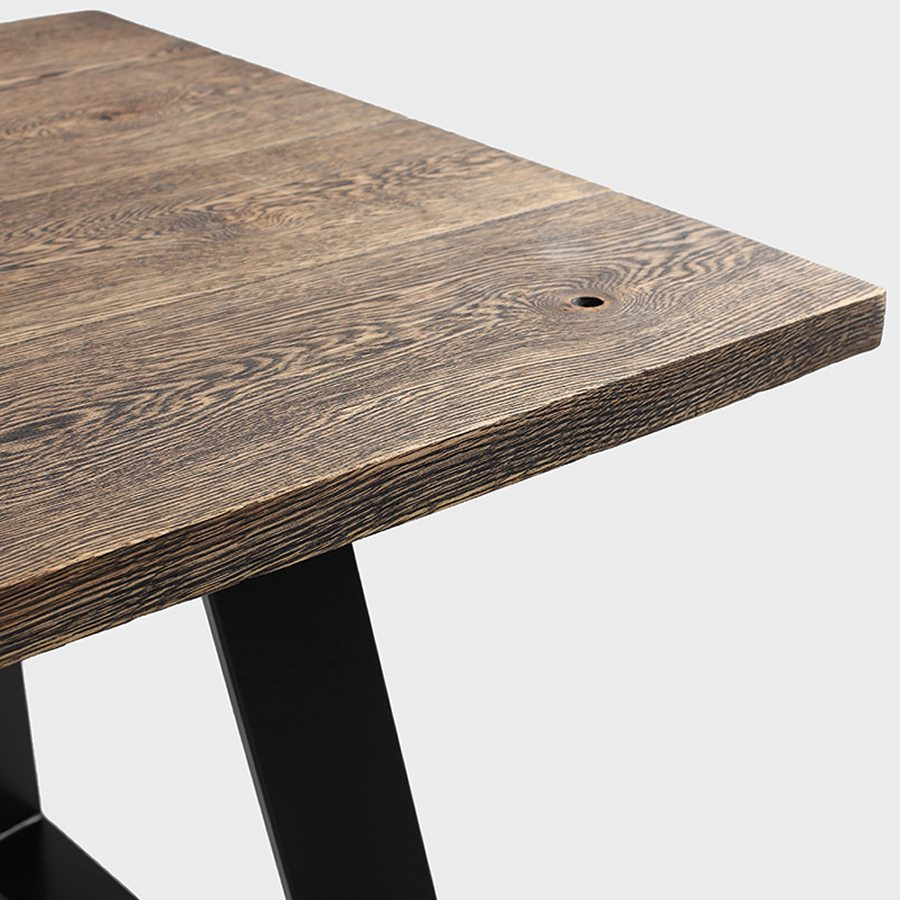 Table plateau chêne rustique et pieds métal noir collection Solido