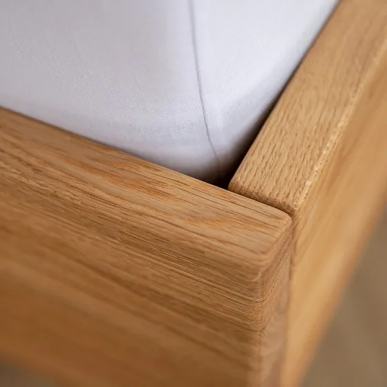 Lit en bois massif collection Rivaro