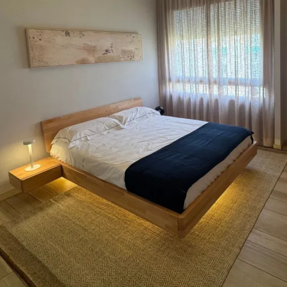 Lit bois design flottant MOOD avec chevets | Hêtre massif